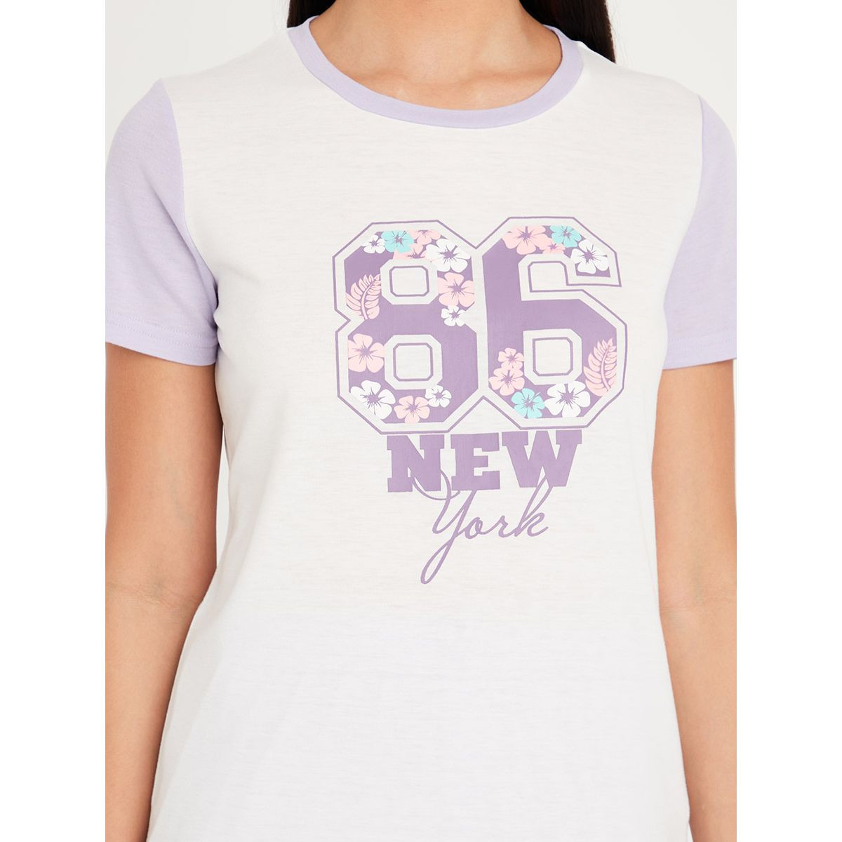 Styli 86 New York Contrast Print Short Sleeves T-shirt and Pyjama Set-women-clothing-nightwear-pyjamas-longsets-image-3