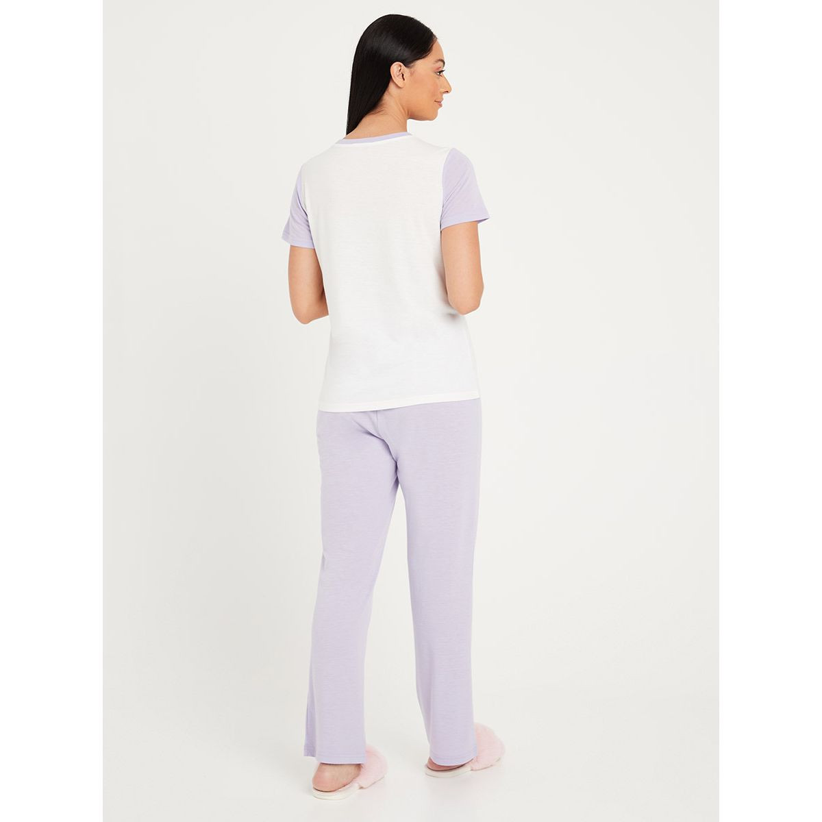 Styli 86 New York Contrast Print Short Sleeves T-shirt and Pyjama Set-women-clothing-nightwear-pyjamas-longsets-image-5