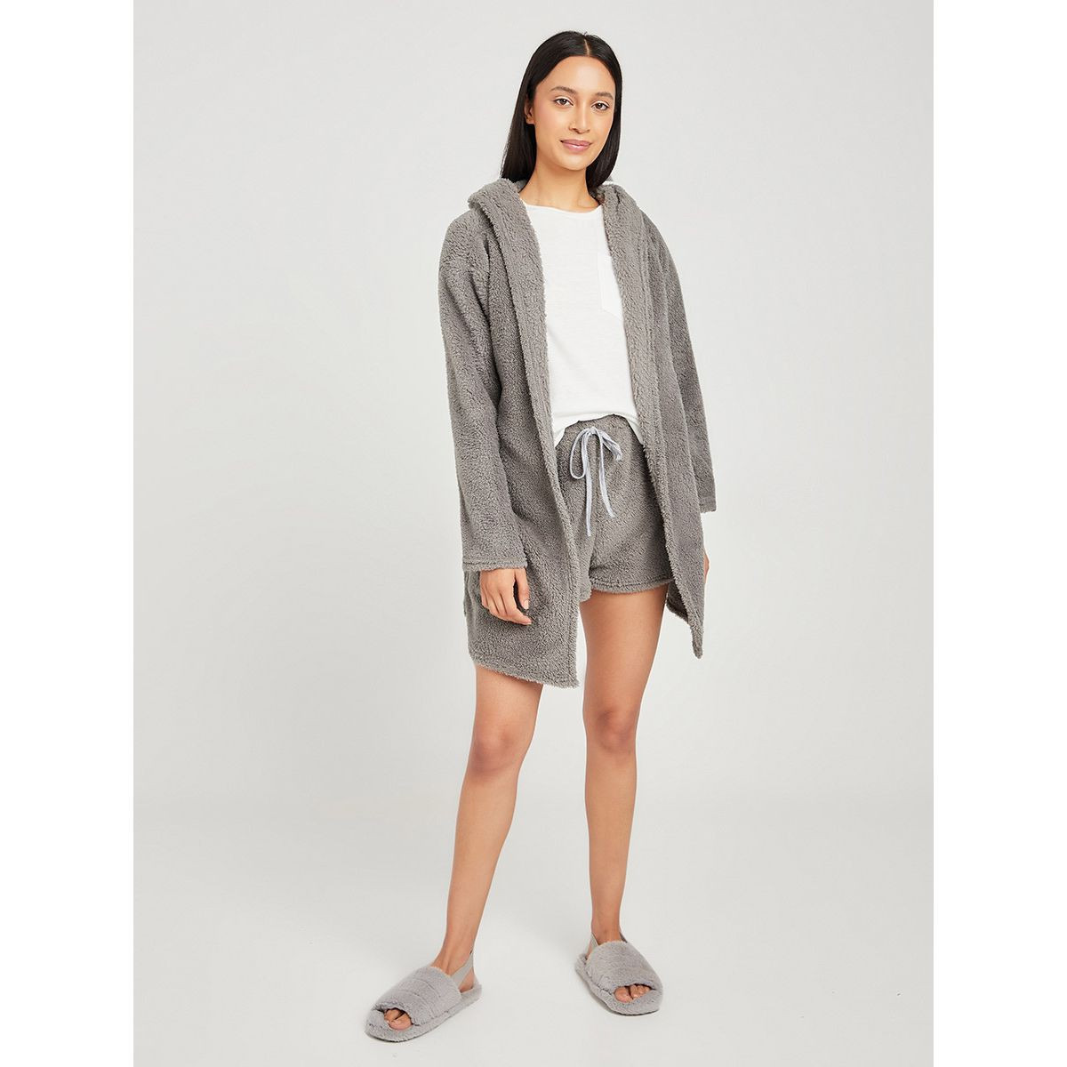 طقم من 3 ( تيشيرت + شورت + روب ) من ستايلي-women-clothing-nightwear-pyjamas-longsets-image-2