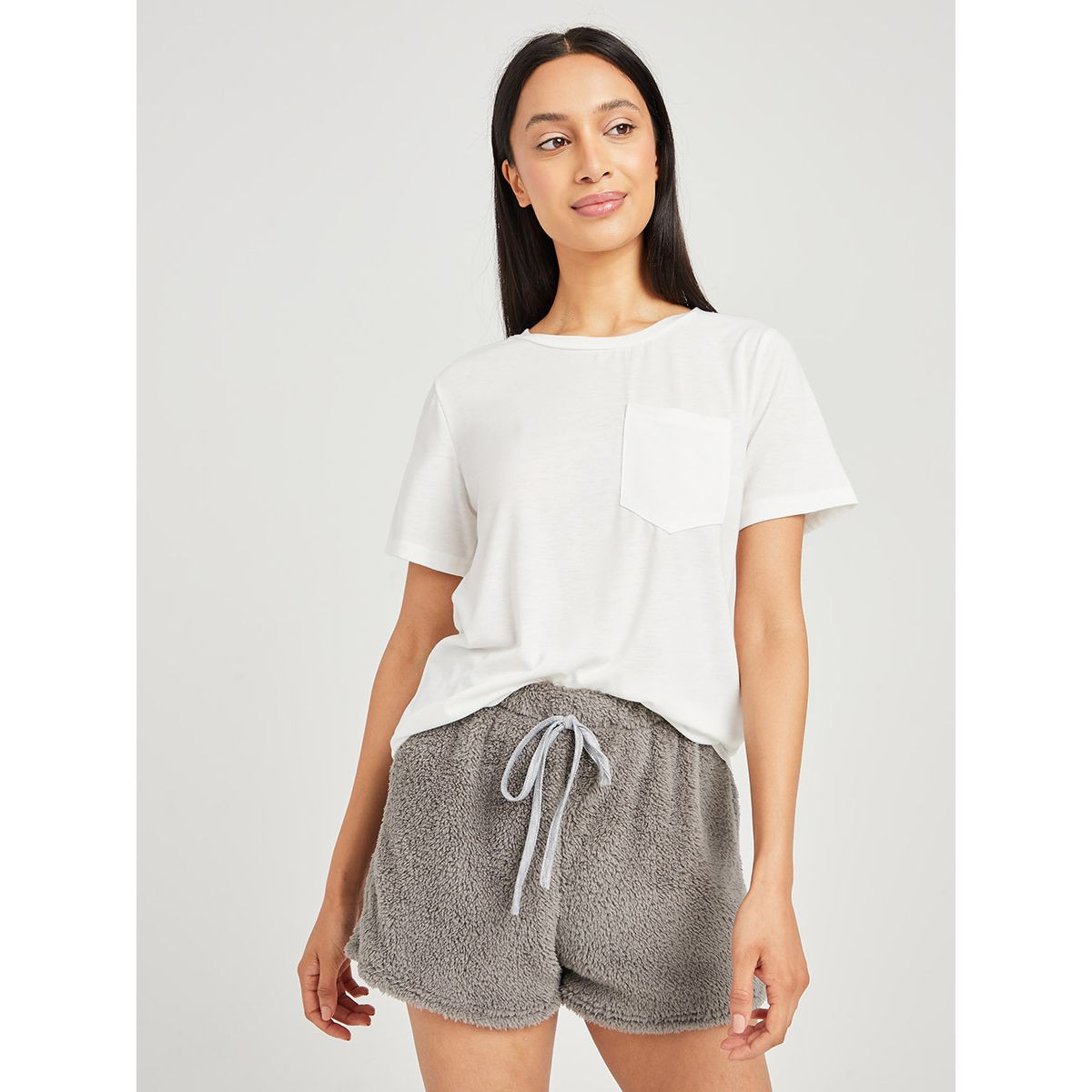 طقم من 3 ( تيشيرت + شورت + روب ) من ستايلي-women-clothing-nightwear-pyjamas-longsets-image-3