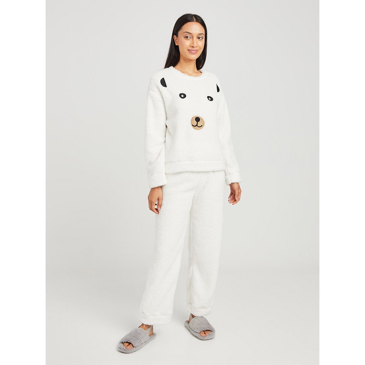 طقم بيجاما ( بلوزة + بنطال ) من ستايلي-women-clothing-nightwear-pyjamas-longsets-image-1