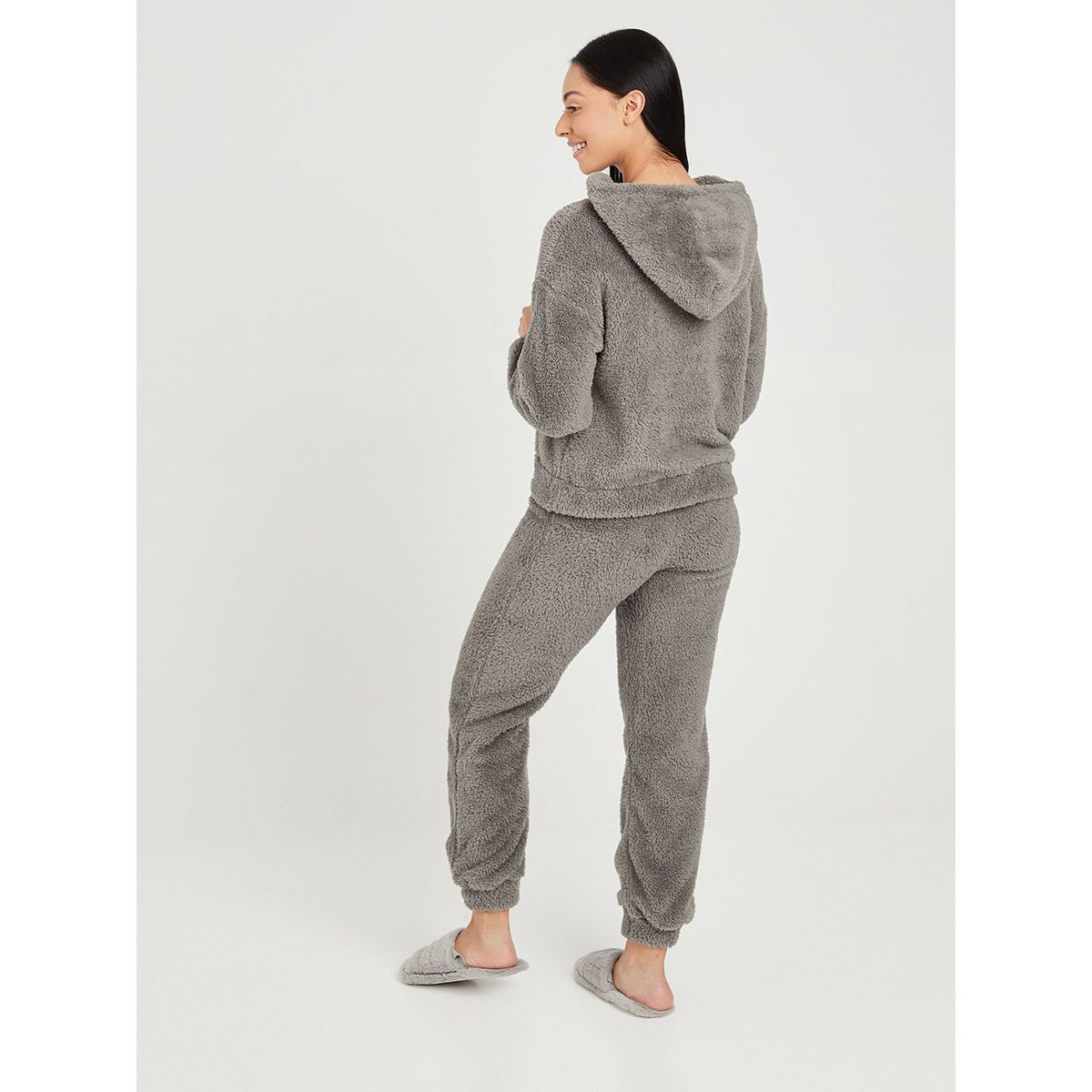 طقم بيجاما ( هودي + بنطال ) من ستايلي-women-clothing-nightwear-pyjamas-longsets-image-4