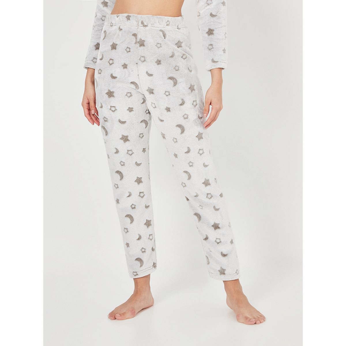 طقم بيجاما من ( بلوزة + بنطال ) من ستايلي-women-clothing-nightwear-pyjamas-longsets-image-4