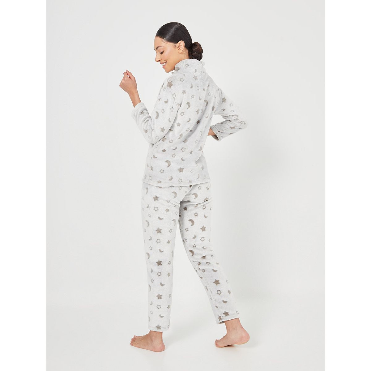 طقم بيجاما من ( بلوزة + بنطال ) من ستايلي-women-clothing-nightwear-pyjamas-longsets-image-5