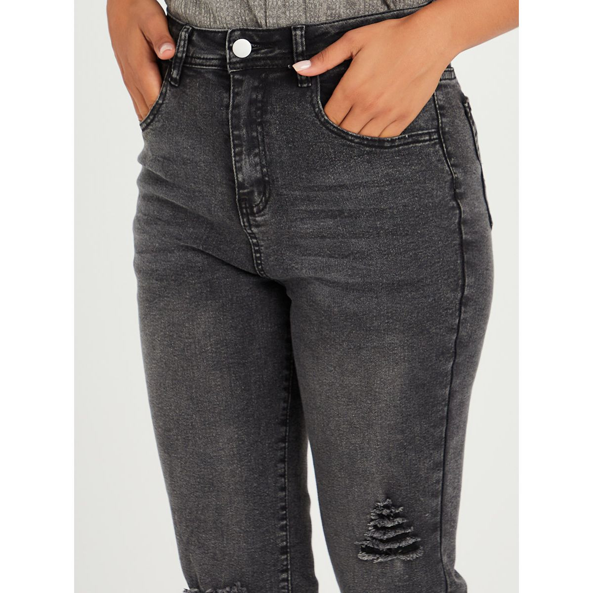 جينز بقصة سليم فت من ستايلي-women-clothing-bottoms-jeans-image-2