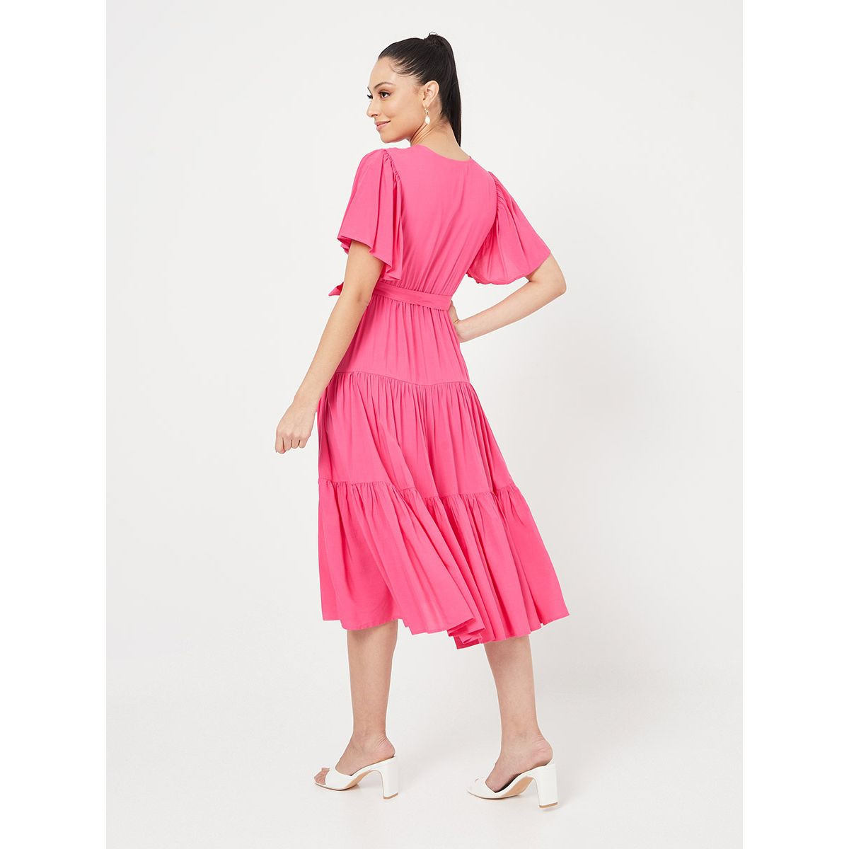 Styli Short Sleeves V Neck Pleated Detail Tiered Dress-women-clothing-dresses-image-4