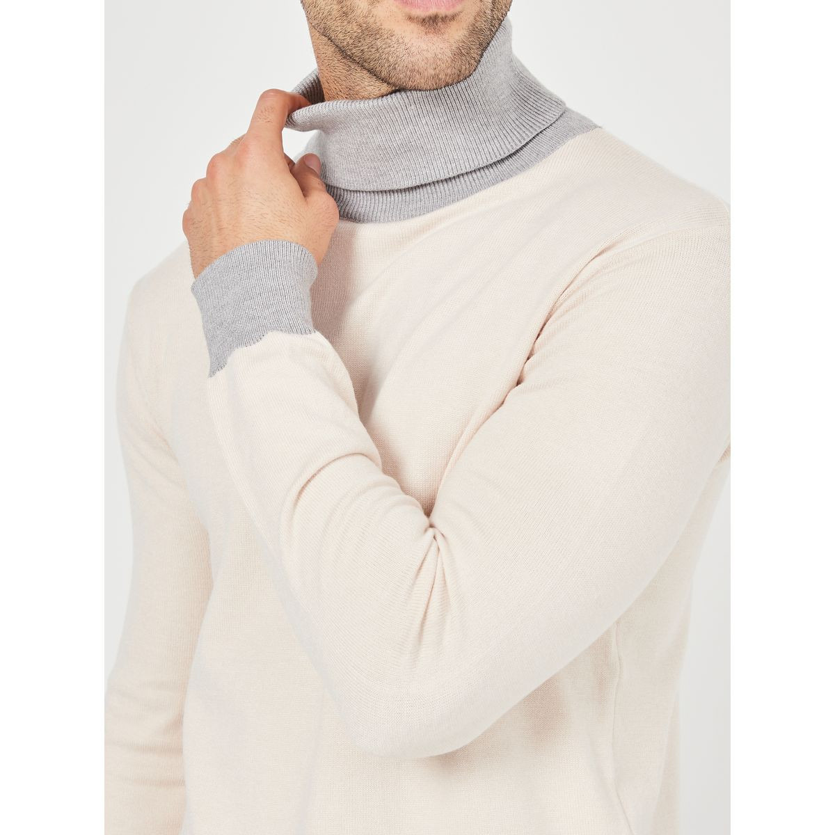 Styli Colorblock Turtle Neck Basic Sweater-men-clothing-sweatersandpullovers-image-3