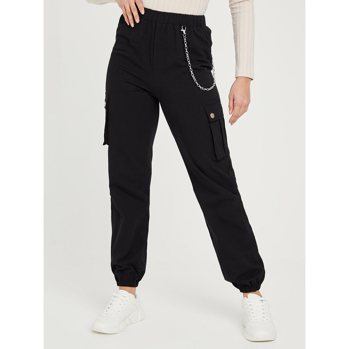 Joggers with chain online