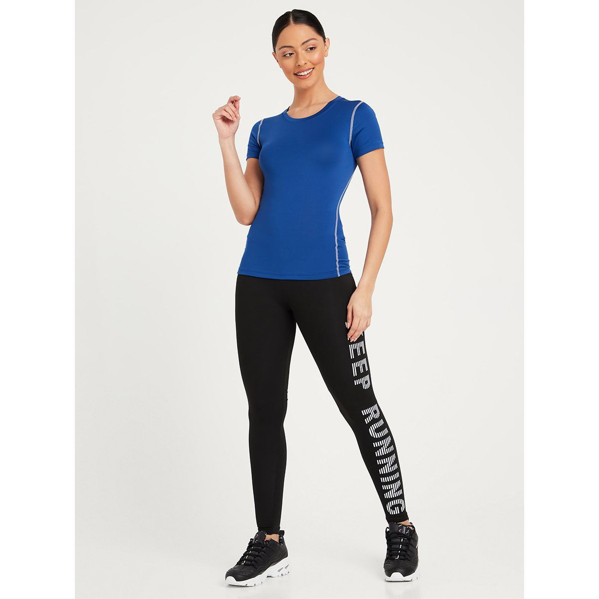 تيشيرت رياضي مزين بدرزات من ستايلي-sports-women-clothing-tshirtsandvests-image-2