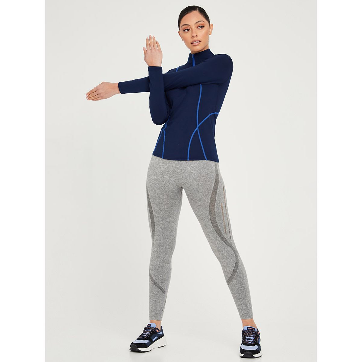 Styli Contrast Stitch Detail Long Sleeves Activewear Top with 1/2 Closure-sports-women-clothing-tshirtsandvests-image-2