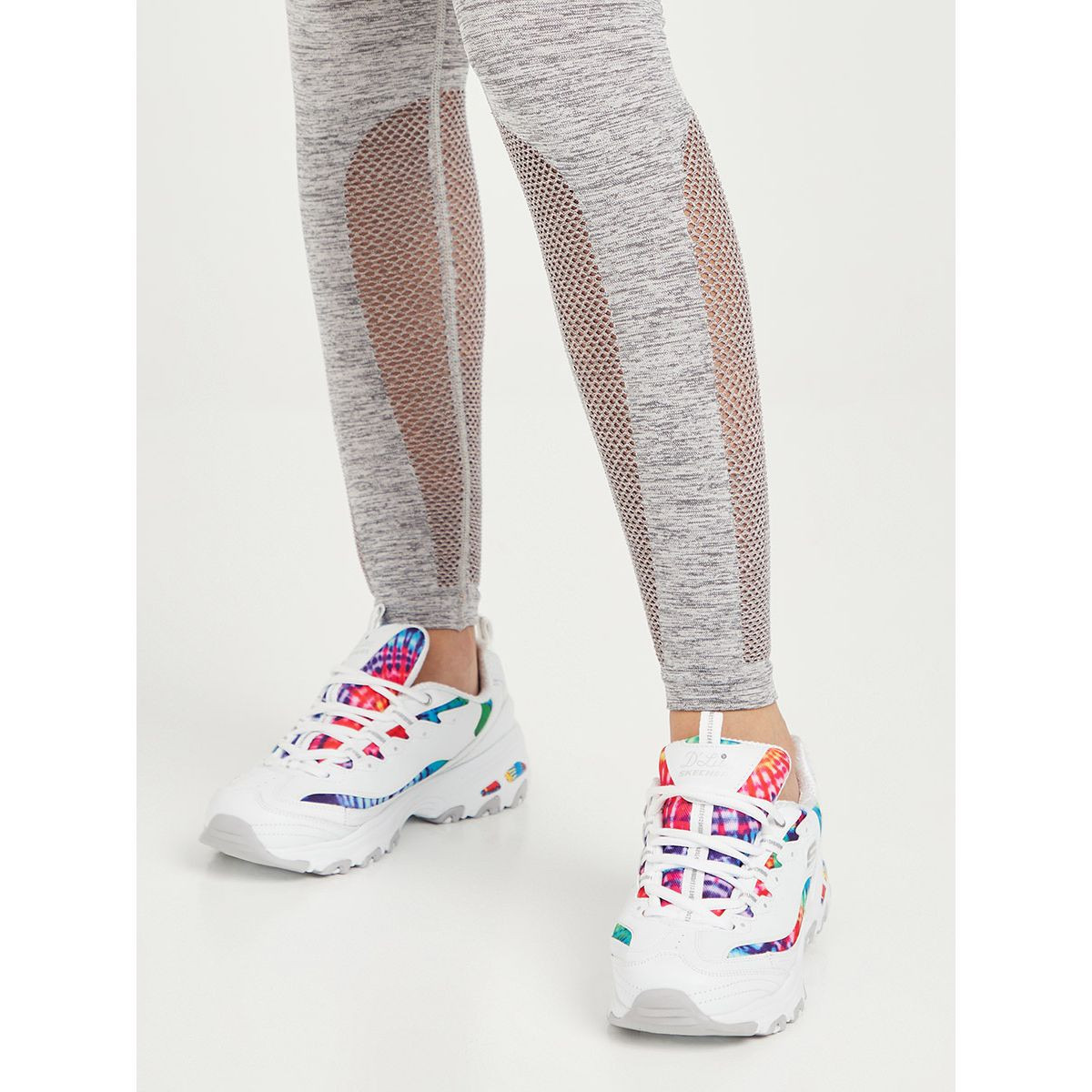 ليقنز رياضي مزين بفتحات من كلوزيت-women-clothing-sportswearandactivewear-bottoms-image-3
