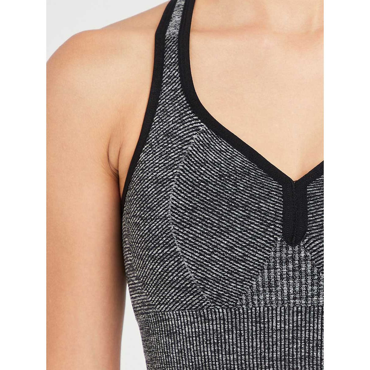 صدرية رياضية بتداخل مغاير من ستايلي-women-clothing-sportswearandactivewear-sportsbras-image-3