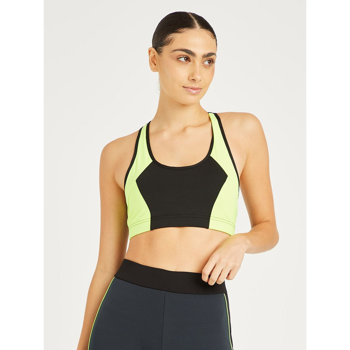 صدرية رياضية بنمط كتل الالوان من ستايلي-women-clothing-sportswearandactivewear-sportsbras-image-1