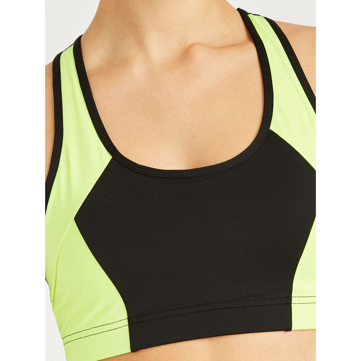 صدرية رياضية بنمط كتل الالوان من ستايلي-women-clothing-sportswearandactivewear-sportsbras-image-3