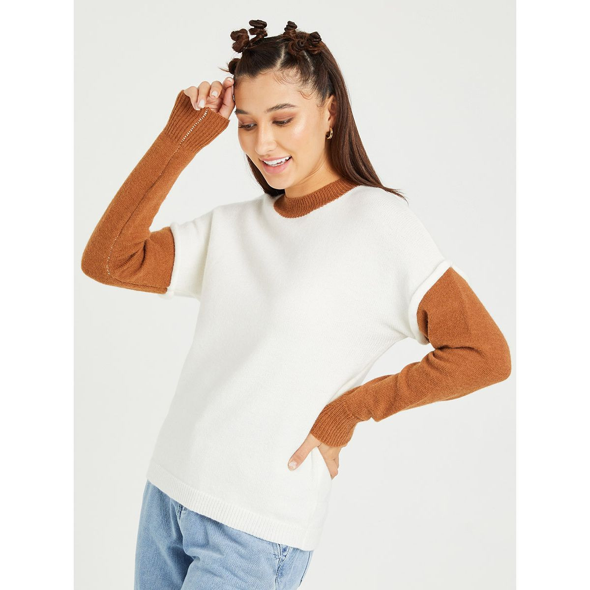 سويتر بياقة عالية وتداخل لون مغاير من ستايلي-women-winterwear-cardigansandjumpers-jumpers-image-1