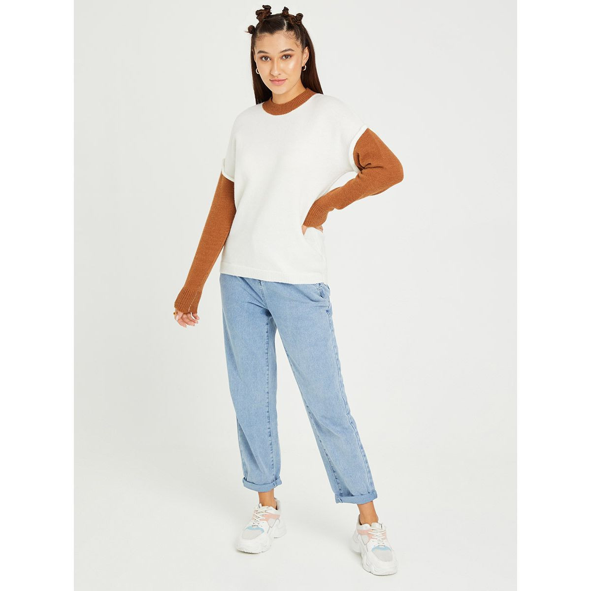 سويتر بياقة عالية وتداخل لون مغاير من ستايلي-women-clothing-cardigansandjumpers-jumpers-image-2