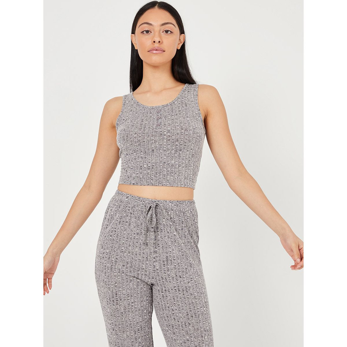 طقم من ( جوغر + بلوزة قصيرة ) من ستايلي-women-clothing-nightwear-pyjamas-longsets-image-3