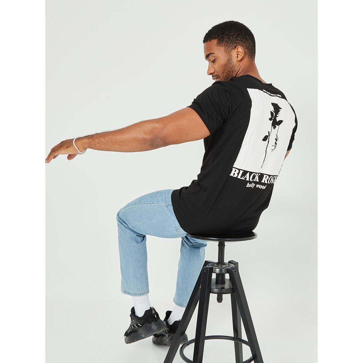 Styli Short Sleeves Black Rose Graphic Print Slim Fit T-shirt-men-clothing-tshirtsandpolos-tshirts-image-4