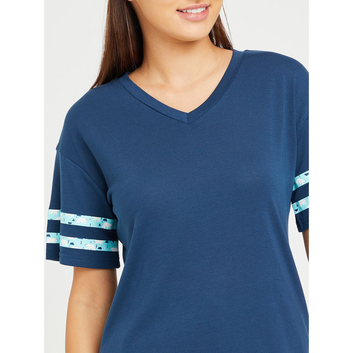 Styli Striped Sleeves V Neck T-shirt and Polar Bear Print Pyjama Set-women-clothing-nightwear-pyjamas-longsets-image-4