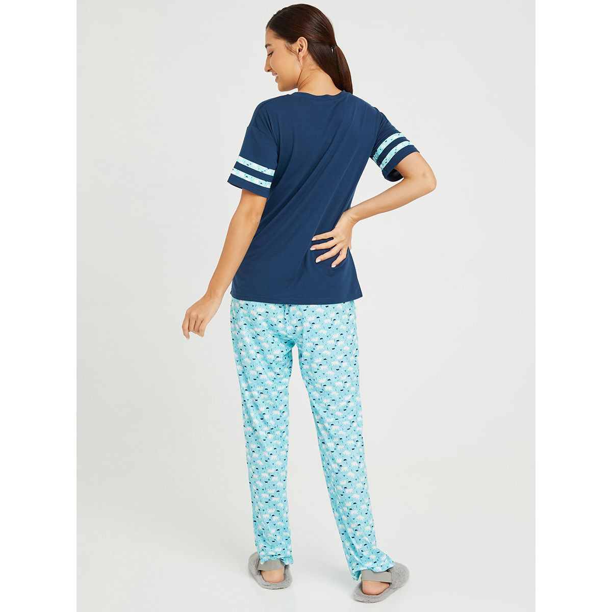Styli Striped Sleeves V Neck T-shirt and Polar Bear Print Pyjama Set-women-clothing-nightwear-pyjamas-longsets-image-6