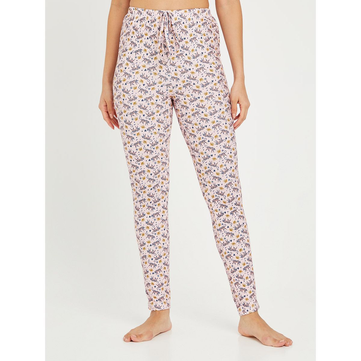 Styli Contrast Drop Shoulder Sleeves Slogan Print T-shirt and Jaguar Print Leggings Set-women-clothing-nightwear-pyjamas-longsets-image-4