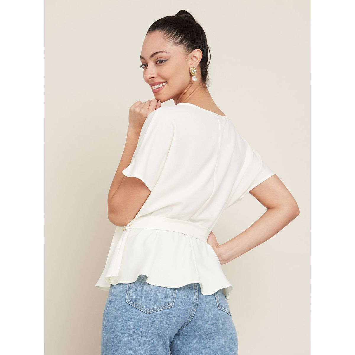 بلوزة باكمام قصيرة من ستايلي-women-clothing-shirtsandblouses-blouses-image-4