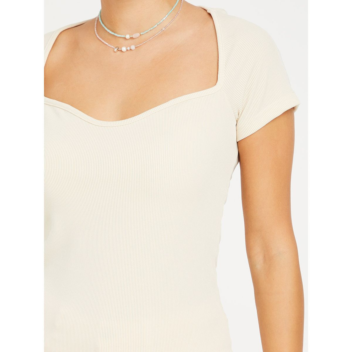 Styli Short Sleeves Ribbed Knit Top-women-clothing-shirtsandblouses-blouses-image-4