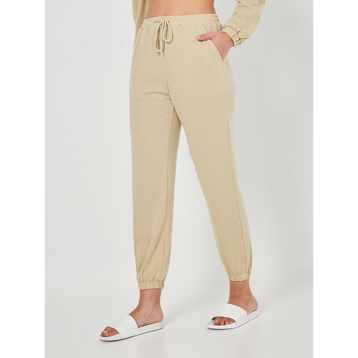 طقم من ( هودي + جوغر ) من ستايلي-women-clothing-nightwear-pyjamas-longsets-image-4