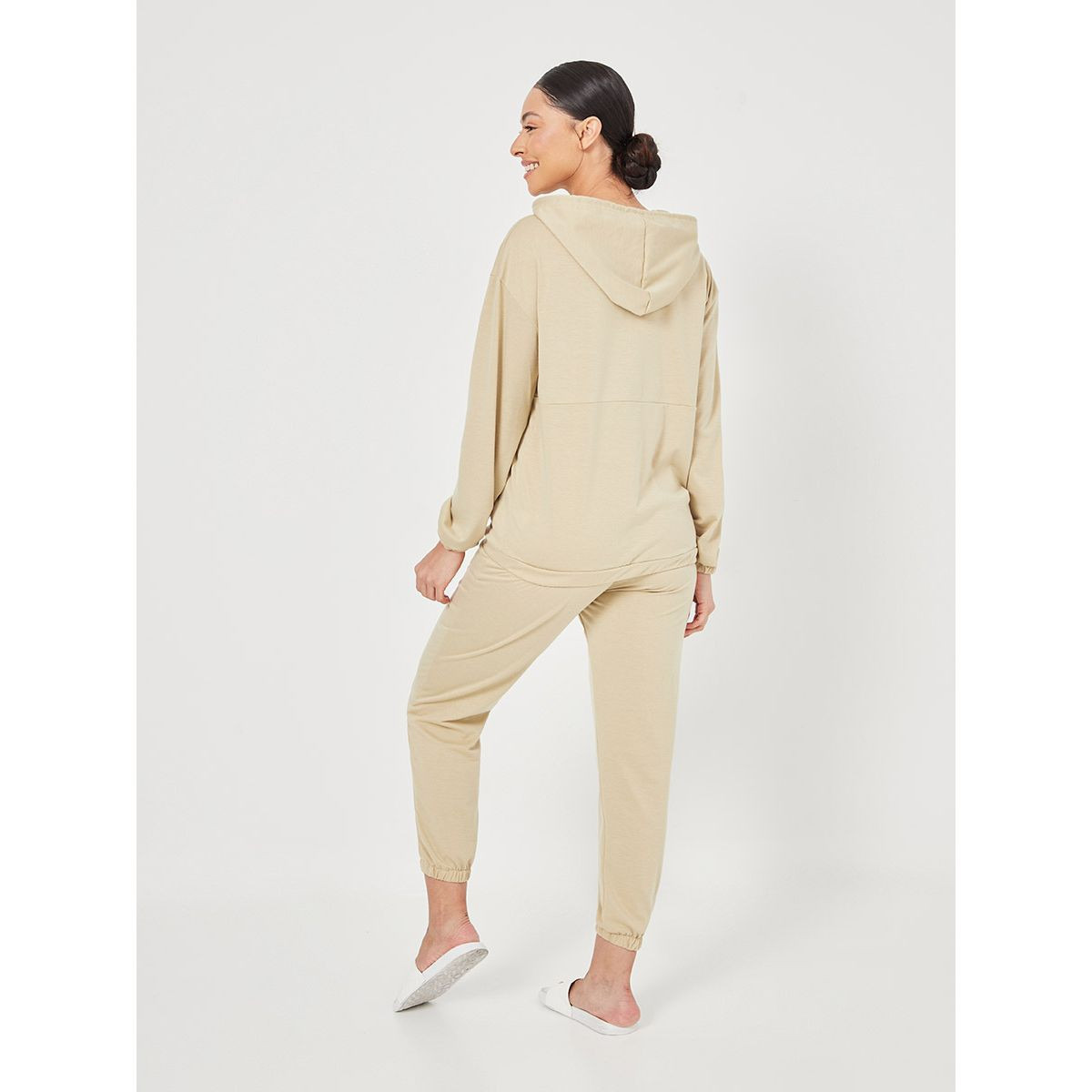 طقم من ( هودي + جوغر ) من ستايلي-women-clothing-nightwear-pyjamas-longsets-image-5