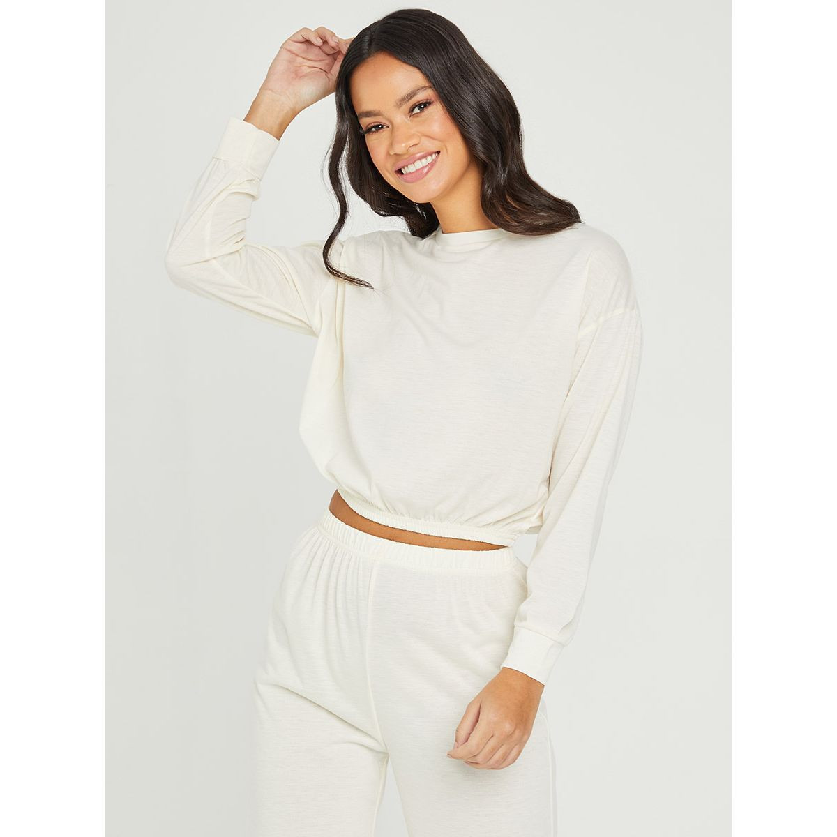 طقم من ( تيشيرت + بنطال ) من ستايلي-women-clothing-nightwear-pyjamas-longsets-image-2