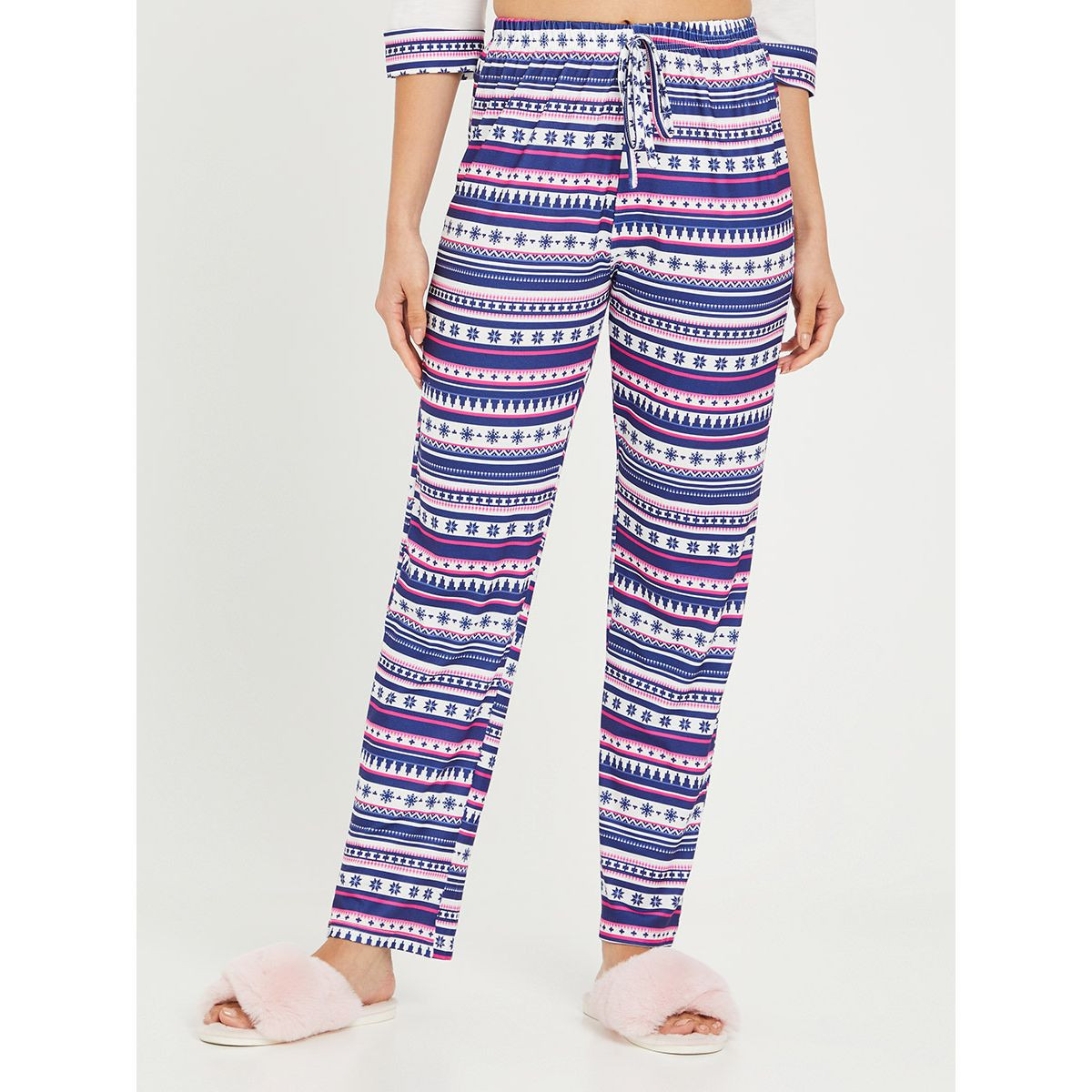 طقم بيجاما من ( تيشيرت + بنطال ) من ستايلي-women-clothing-nightwear-pyjamas-longsets-image-4
