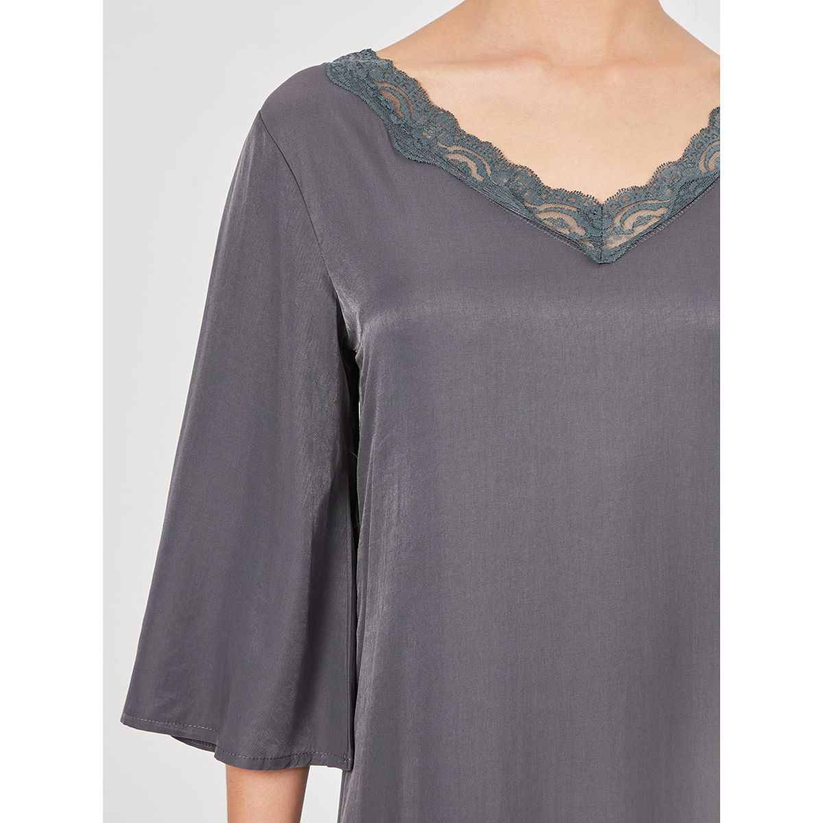 فستان نوم طويل بتداخلات دانتيل من ستايلي-women-clothing-nightwear-nighties-image-3