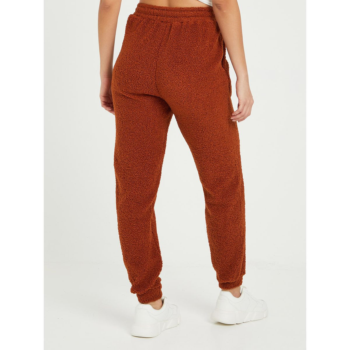 جوغر بقصة مريحة وجيوب جانبية-women-clothing-bottoms-joggers-image-4