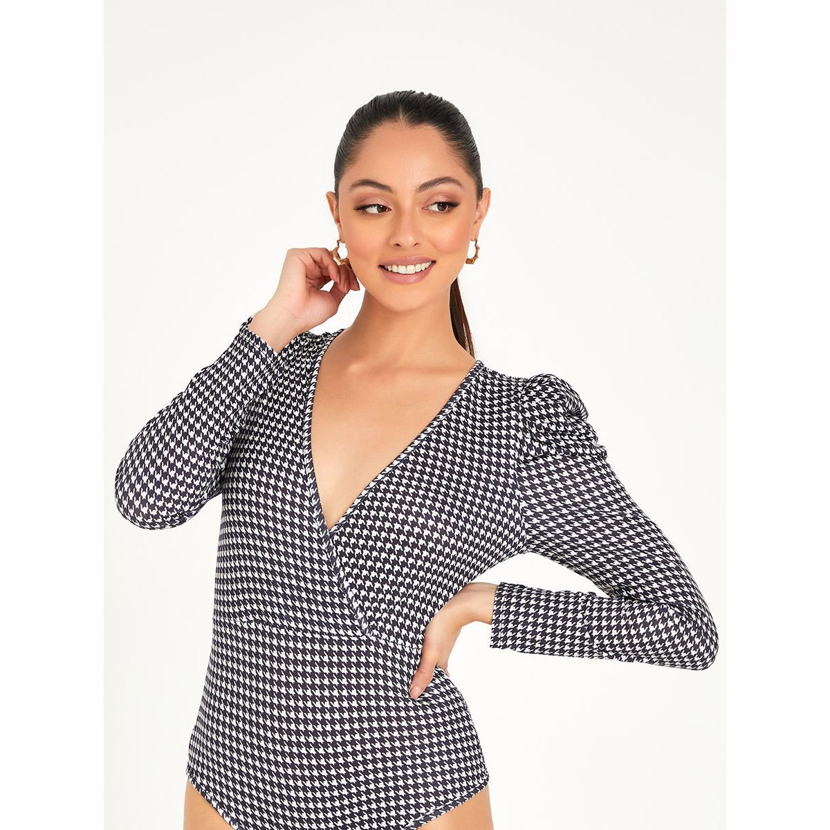 Styli Puff Sleeves Houndstooth V Neck Bodysuit-women-clothing-tshirts-image-1
