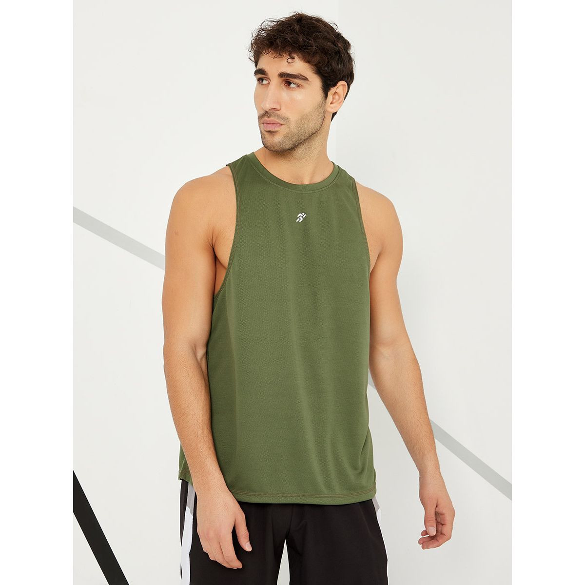 تيشيرت كت بقصة مريحة من ستايلي-men-clothing-sportswearandactivewear-tshirtsandpolos-image-1