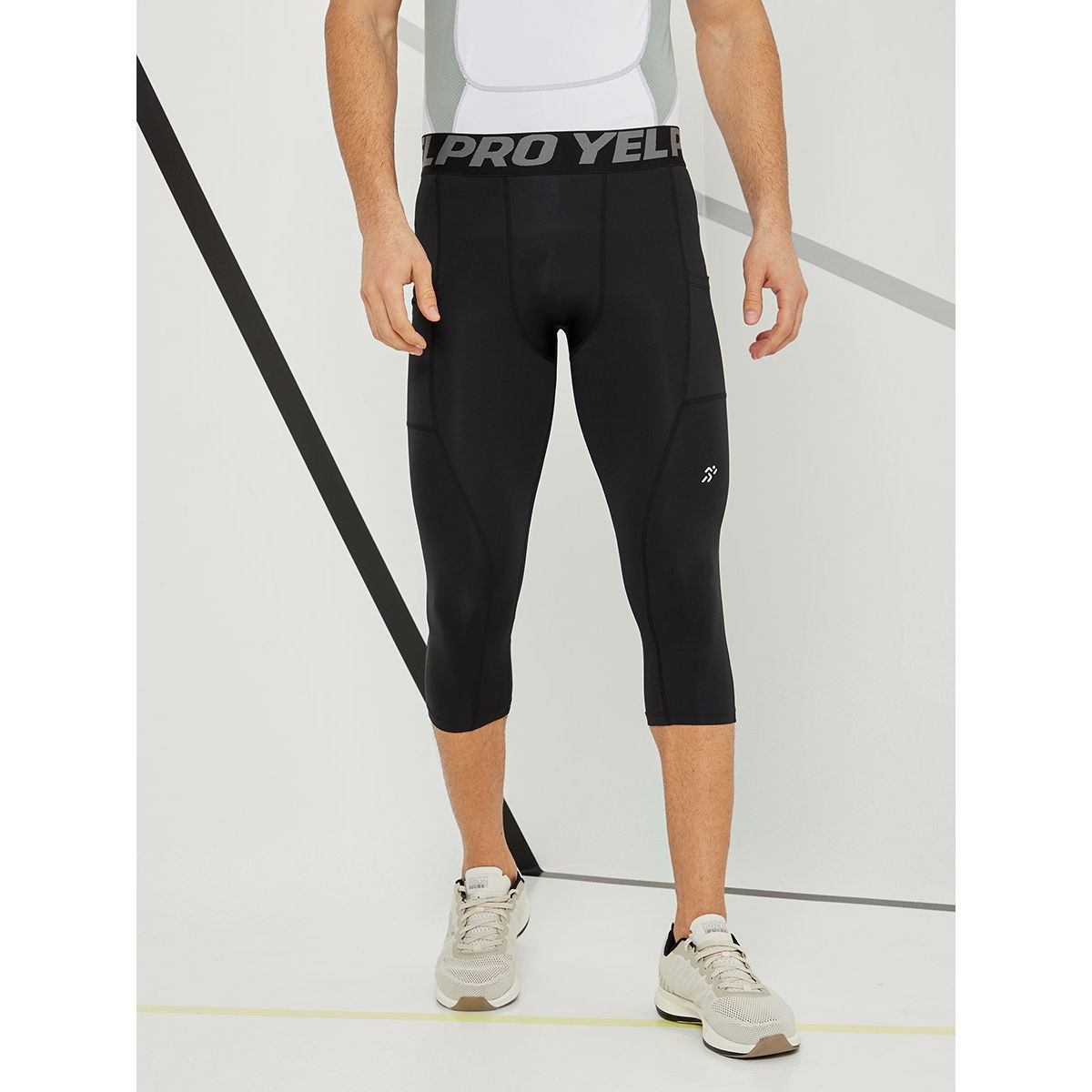 بنطال رياضي بخصر مطبع بكتابة من ستايلي-sports-men-clothing-bottoms-image-1