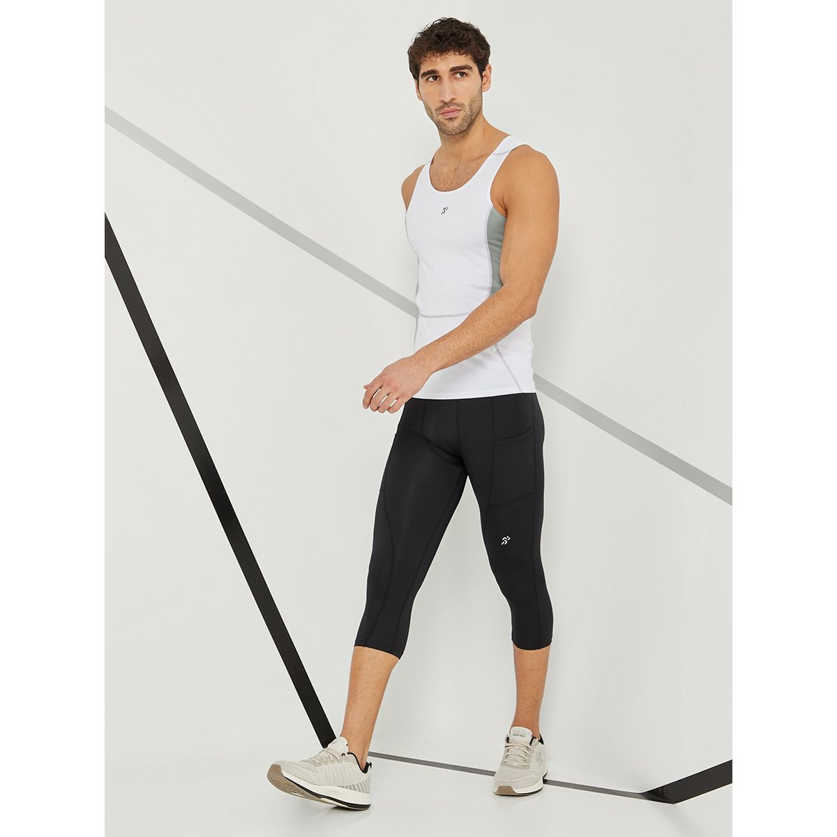 بنطال رياضي بخصر مطبع بكتابة من ستايلي-sports-men-clothing-bottoms-image-2