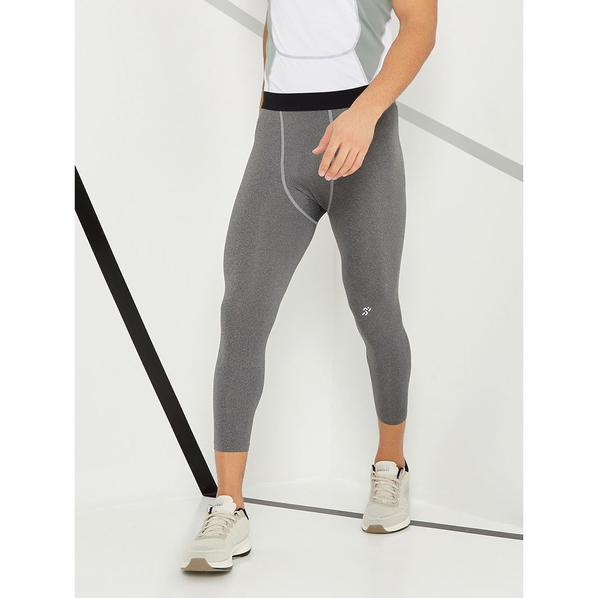 بنطال رياضي بقصة ضيقة من ستايلي-sports-men-clothing-bottoms-image-1