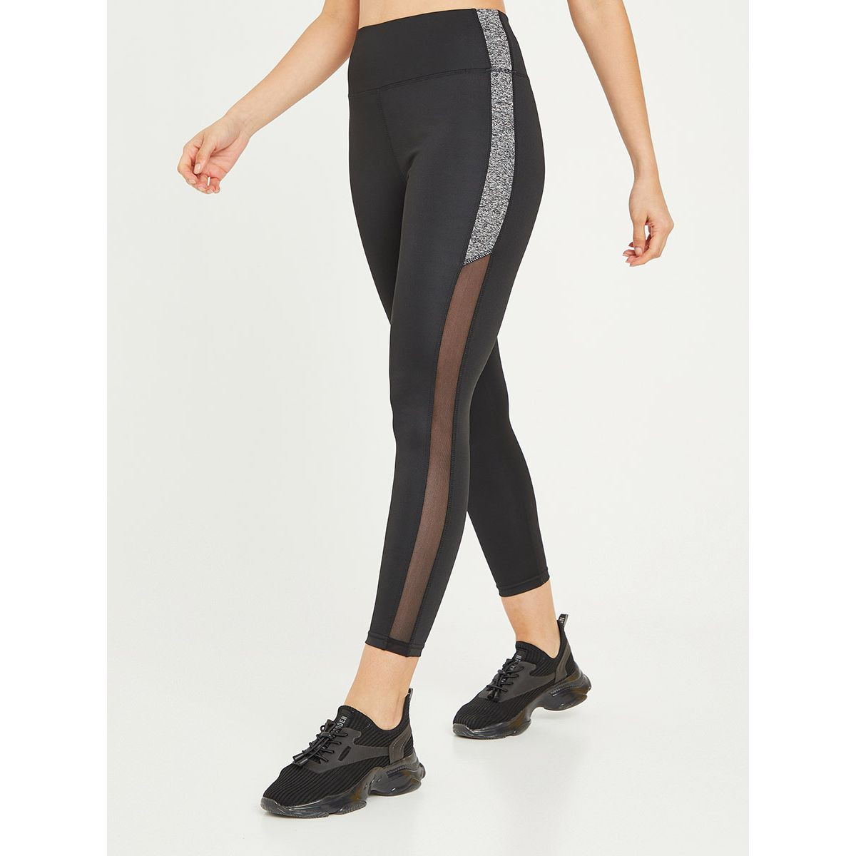 ليقنز رياضي بتداخلات شبكية ولون مغاير من ستايلي-women-clothing-sportswearandactivewear-bottoms-image-2