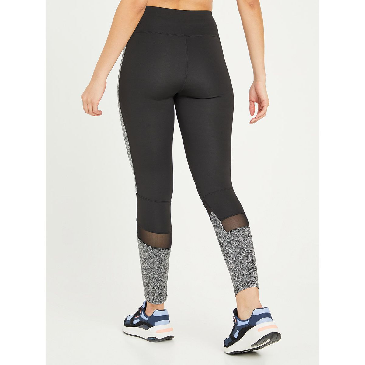 ليقنز بتداخلات شبكية من ستايلي-women-clothing-sportswearandactivewear-bottoms-image-4