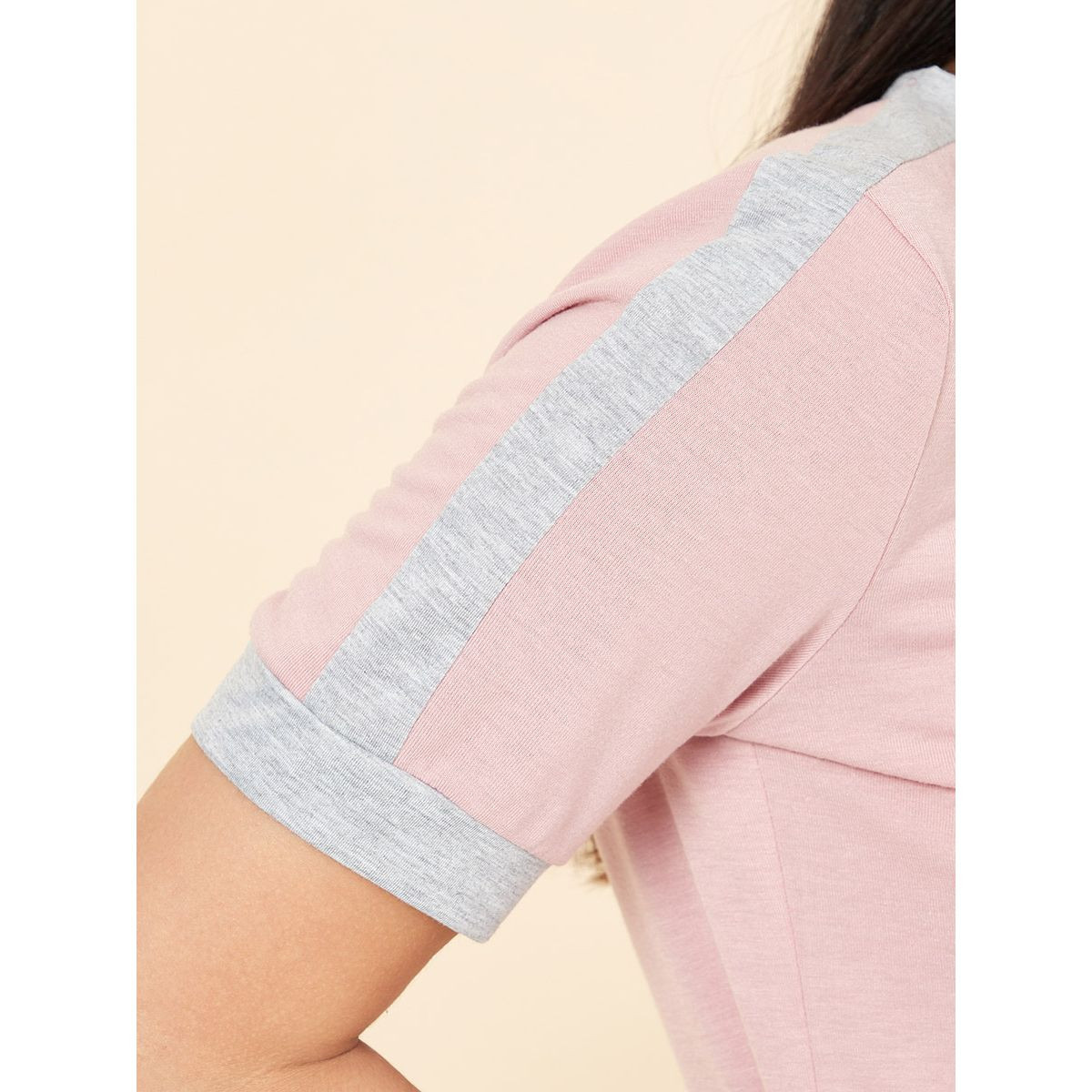 Styli Contrast Side Tape T-shirt and Pyjama Set-women-clothing-nightwear-pyjamas-longsets-image-3