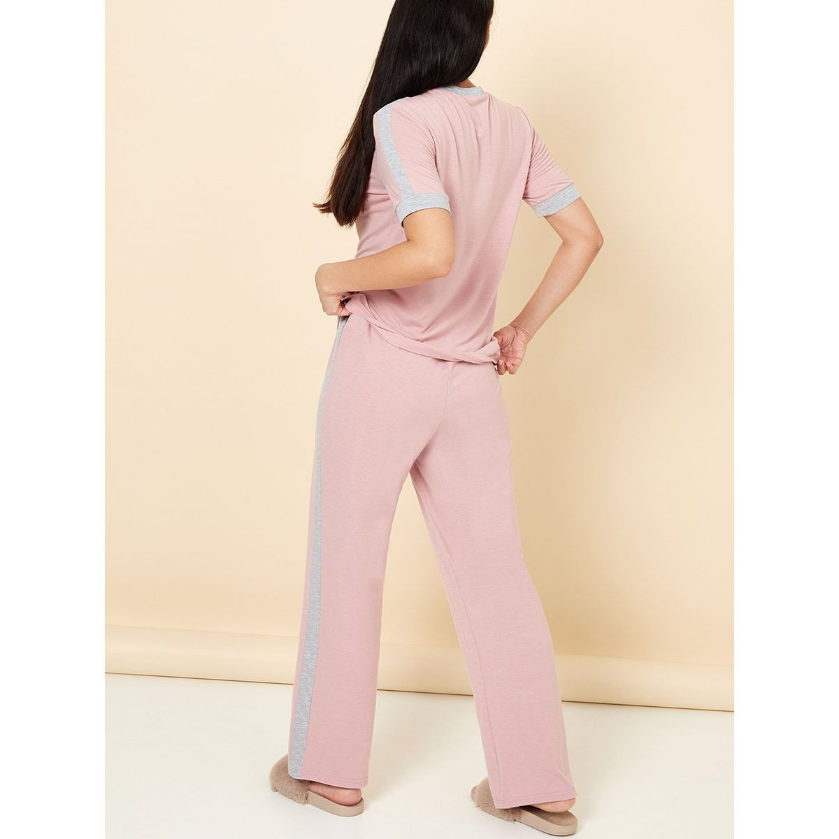 Styli Contrast Side Tape T-shirt and Pyjama Set-women-clothing-nightwear-pyjamas-longsets-image-5