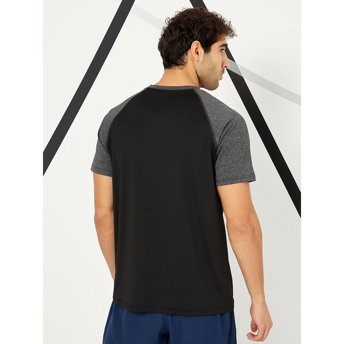 تيشيرت رياضي باكمام ريجلان من ستايلي-men-clothing-sportswearandactivewear-tshirtsandpolos-image-4