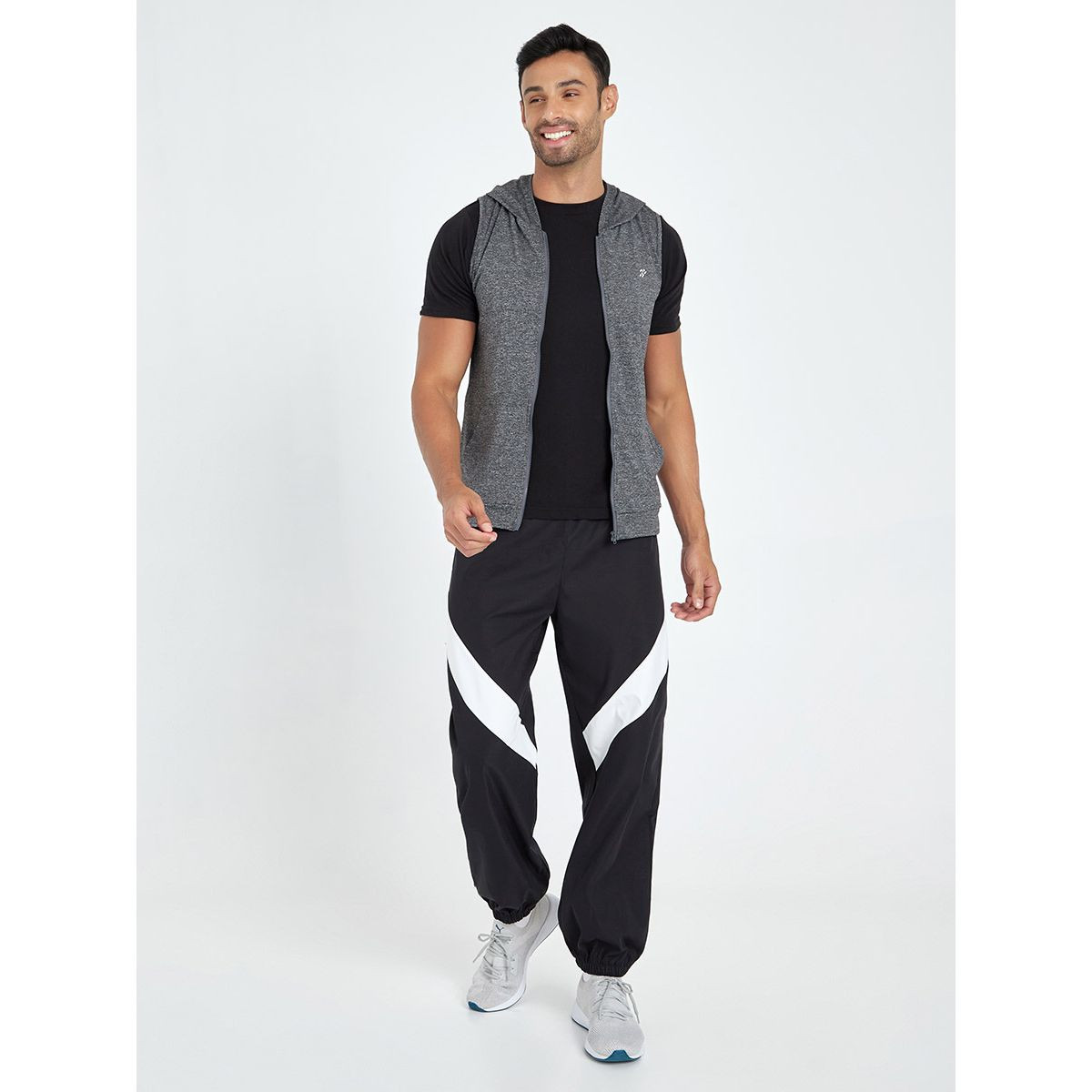 هودي بلا اكمام من ستايلي-men-clothing-sportswearandactivewear-hoodiesandsweatshirts-image-2