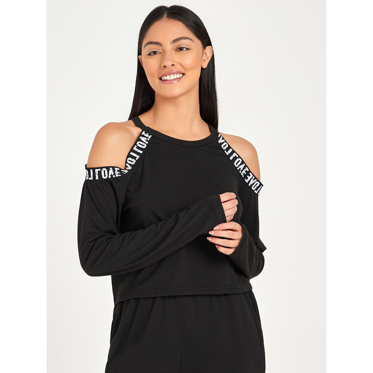 طقم من ( بنطال جوغر + بلوزة ) من ستايلي-women-clothing-nightwear-pyjamas-longsets-image-2