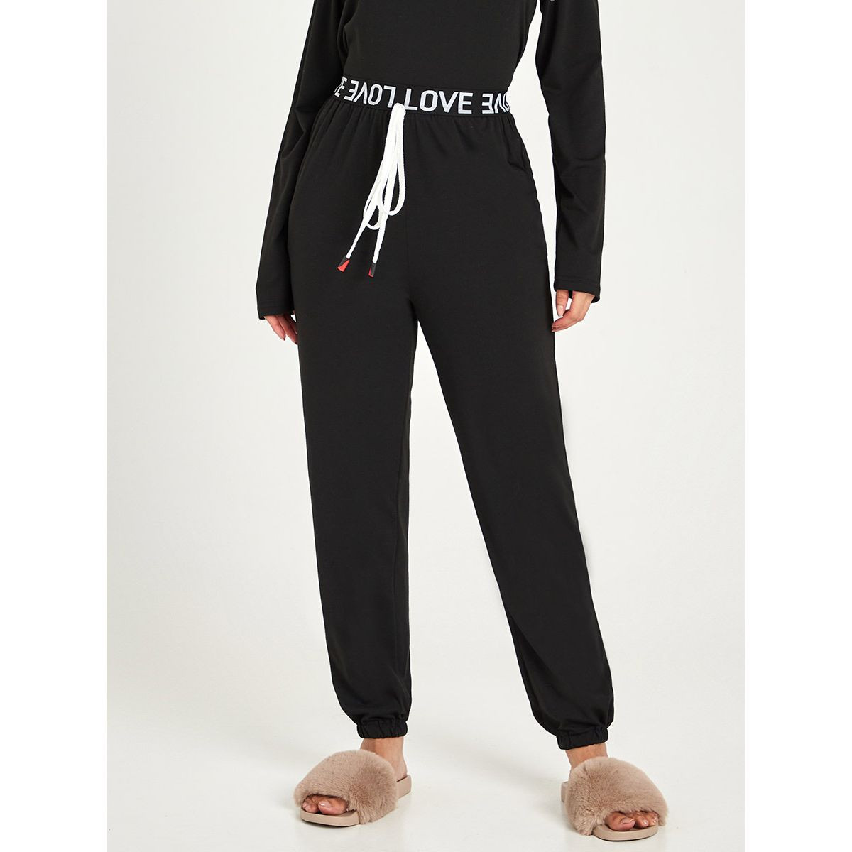 طقم من ( بنطال جوغر + بلوزة ) من ستايلي-women-clothing-nightwear-pyjamas-longsets-image-4