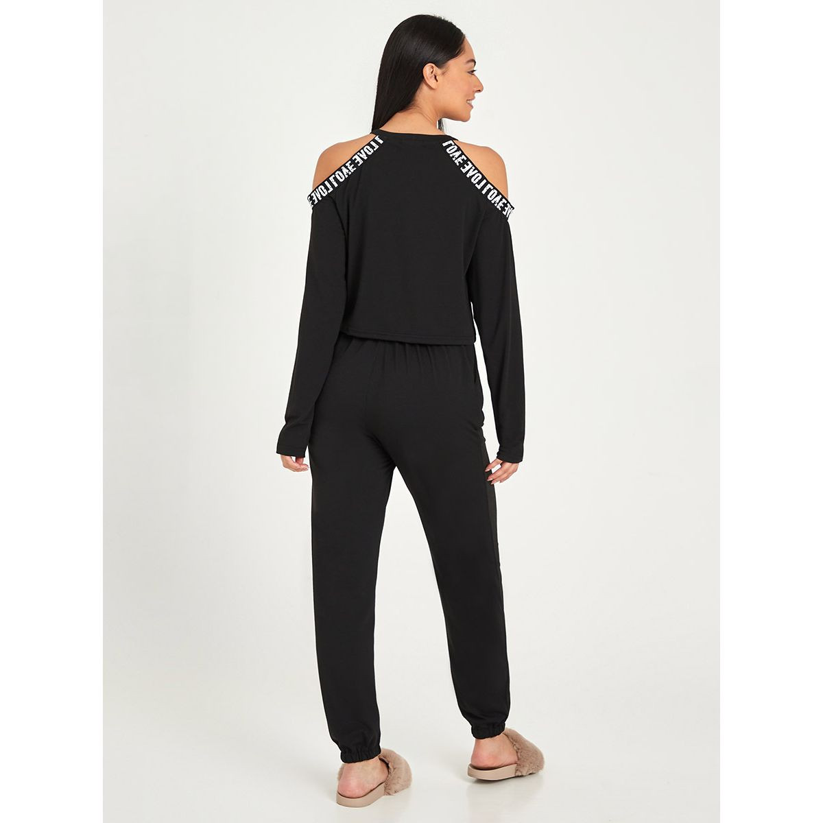 طقم من ( بنطال جوغر + بلوزة ) من ستايلي-women-clothing-nightwear-pyjamas-longsets-image-6