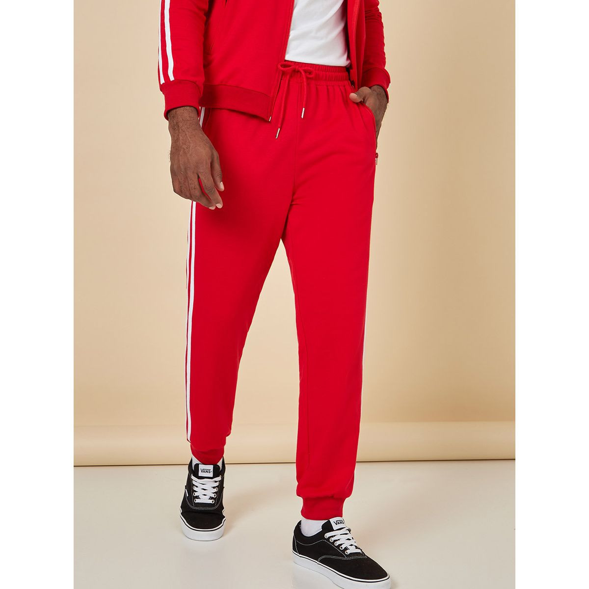 بدلة رياضية بخطوط جانبية-men-clothing-sportswearandactivewear-tracksuits-image-3