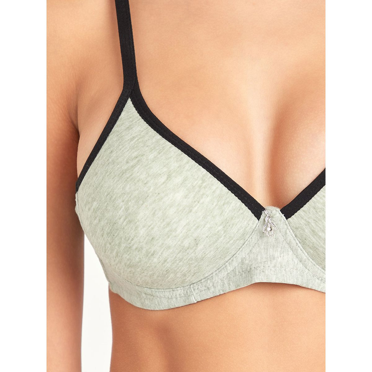 صدرية عميقة بحواف بلون مغاير من ستايلي-women-clothing-lingerie-bras-image-2