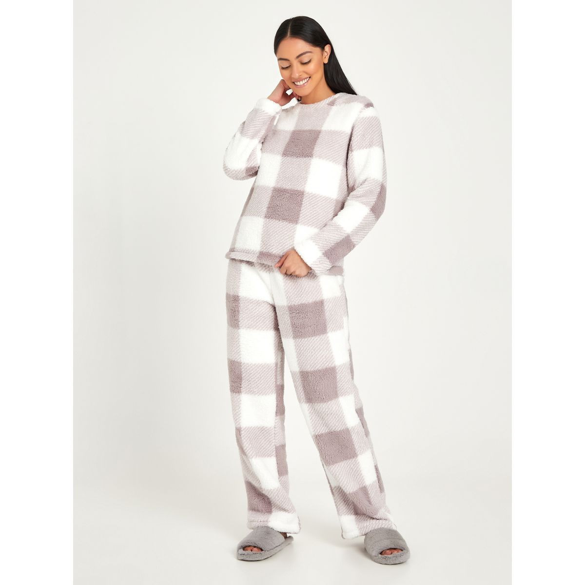 طقم بيجاما من ( تيشيرت + بنطال )-women-clothing-nightwear-pyjamas-longsets-image-2